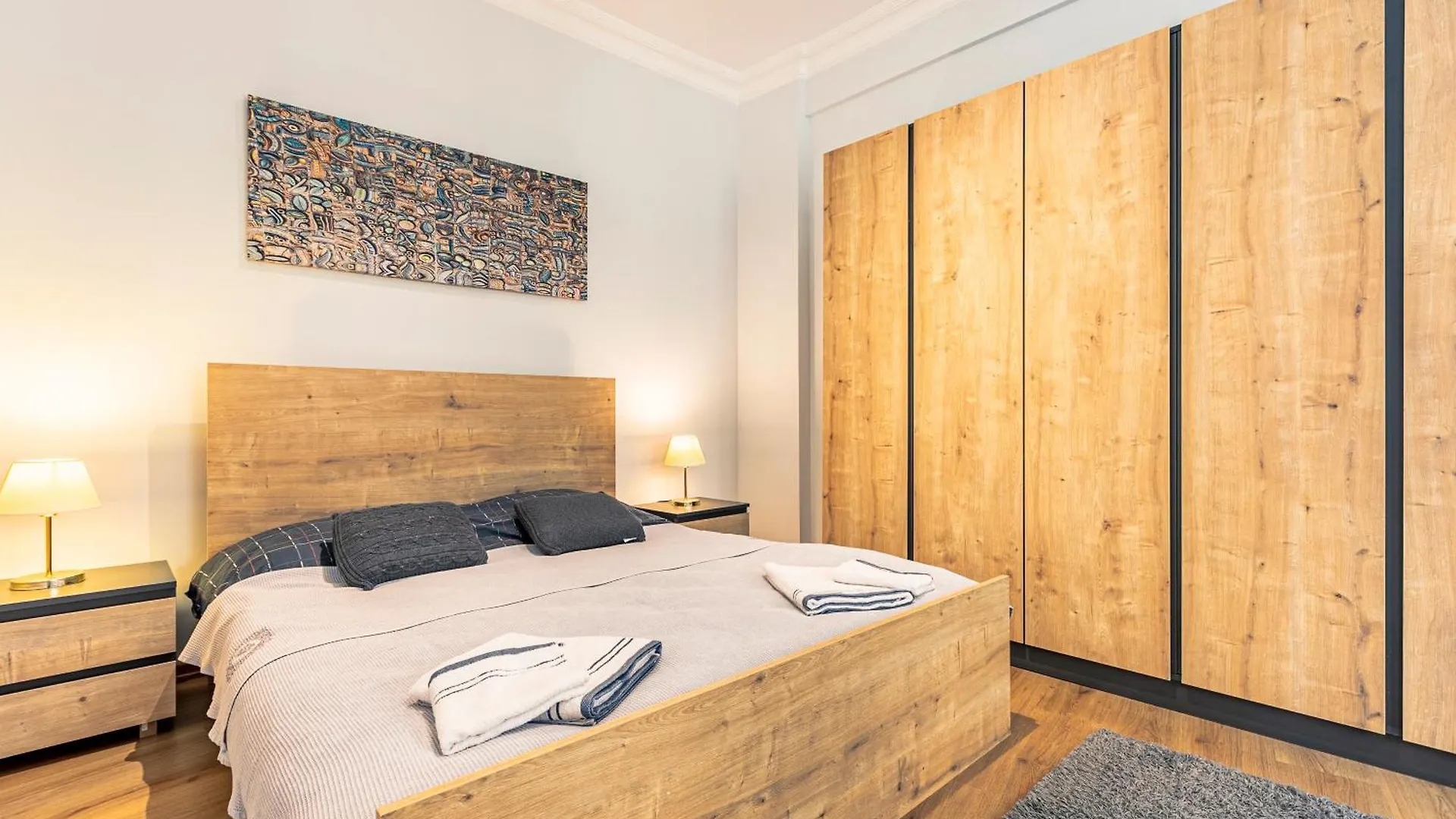 Charming & Bright Apartment In Taksim 이스탄불
