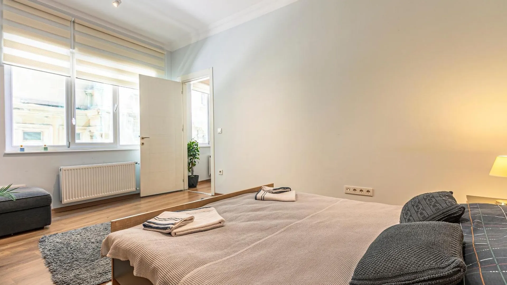 Charming & Bright Apartment In Taksim 이스탄불